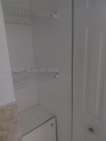 5495 NW 10th Ct 304, Plantation, FL 33313