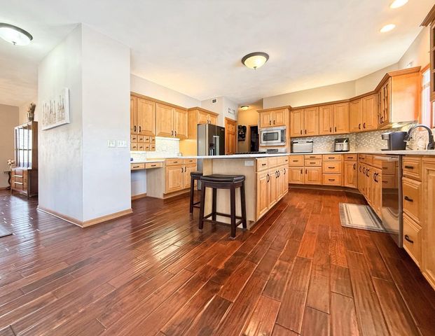 W8710 Birdie Lane, Beaver Dam, WI 53916