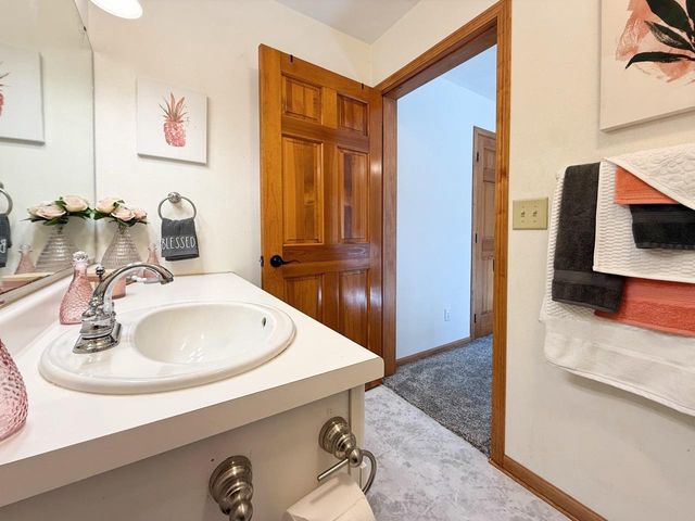 W8710 Birdie Lane, Beaver Dam, WI 53916