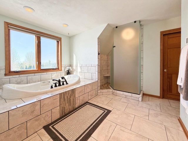 W8710 Birdie Lane, Beaver Dam, WI 53916