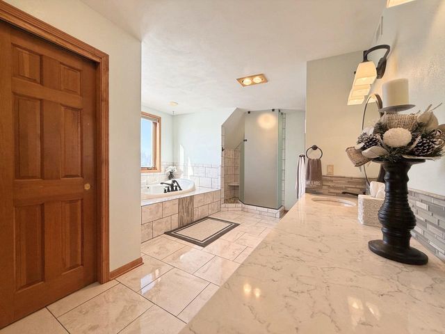 W8710 Birdie Lane, Beaver Dam, WI 53916
