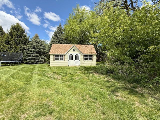 W8710 Birdie Lane, Beaver Dam, WI 53916