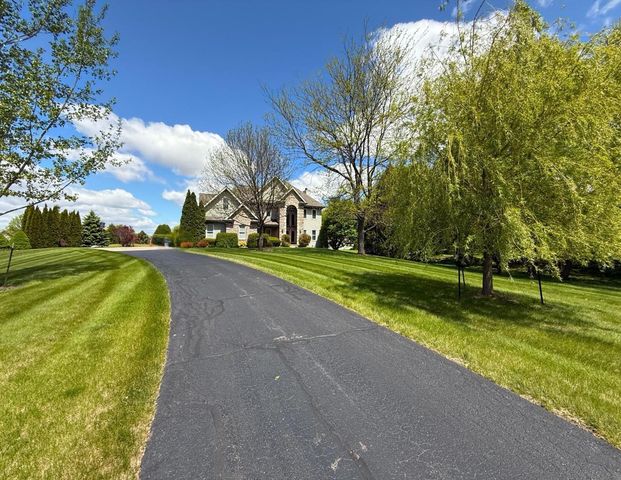 W8710 Birdie Lane, Beaver Dam, WI 53916