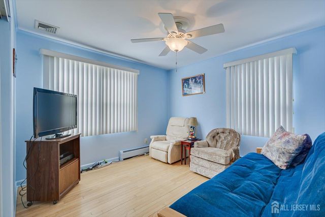 32 Sheridan Avenue, Metuchen, NJ 08840