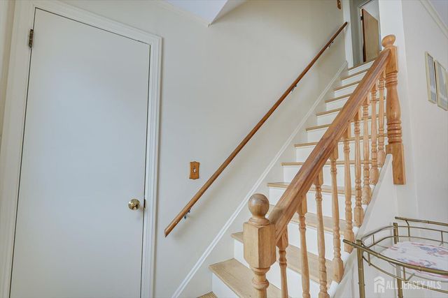 32 Sheridan Avenue, Metuchen, NJ 08840