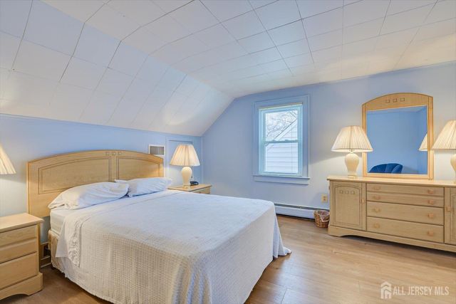 32 Sheridan Avenue, Metuchen, NJ 08840