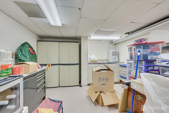 32 Sheridan Avenue, Metuchen, NJ 08840