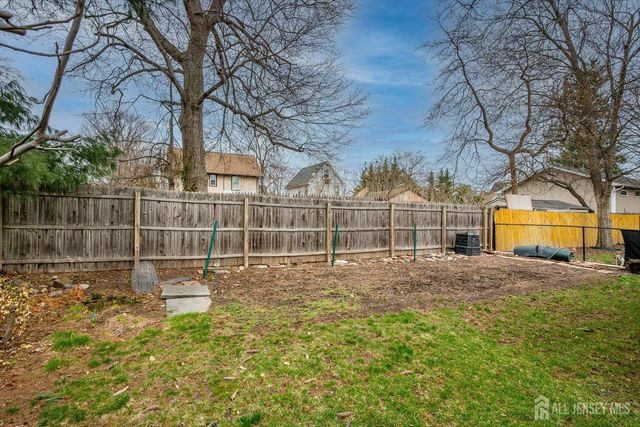 32 Sheridan Avenue, Metuchen, NJ 08840