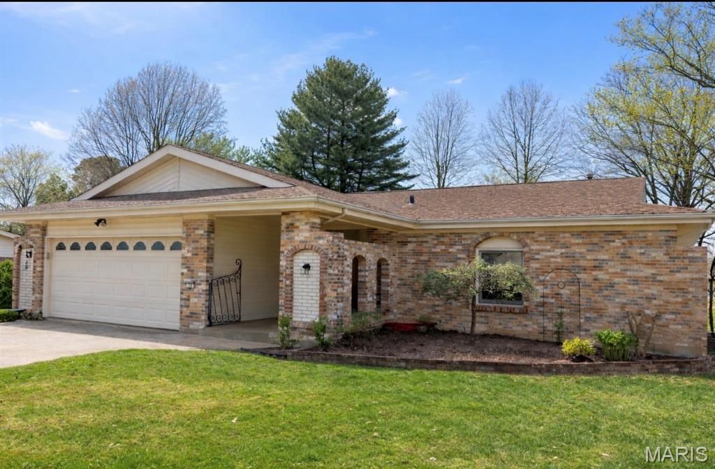 10 El Jer Drive, Cedar Hill, MO 63016