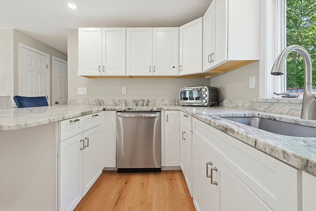 170 Rocky Hill Rd, Rehoboth, MA 02769