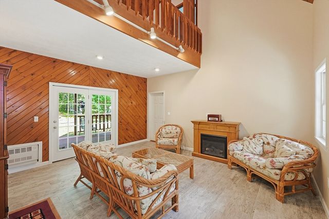 170 Rocky Hill Rd, Rehoboth, MA 02769