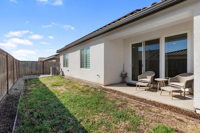 640 Wood Crest Avenue, Madera, CA 93636