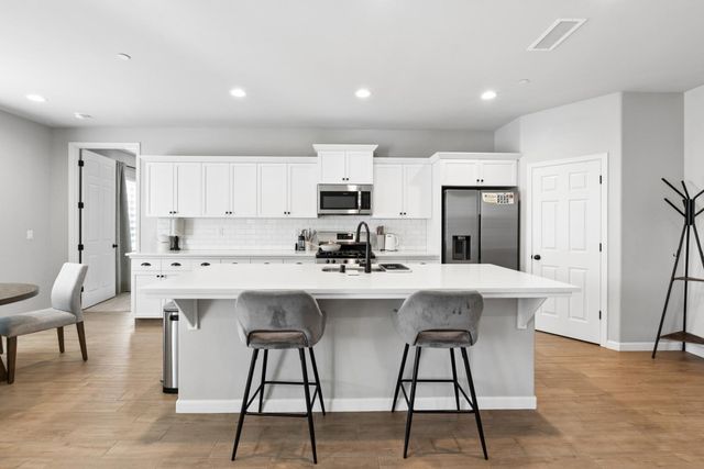 640 Wood Crest Avenue, Madera, CA 93636