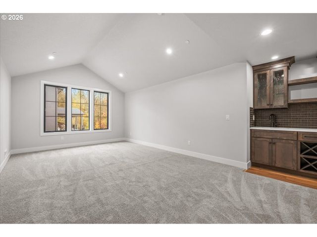 760 N V St, Washougal, WA 98671