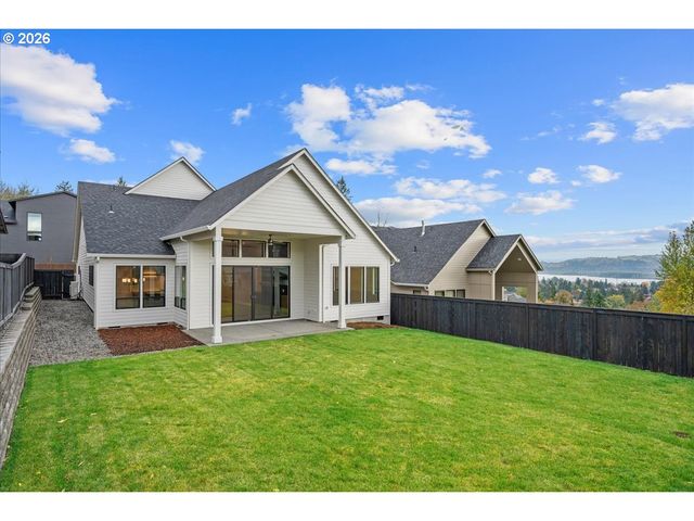 760 N V St, Washougal, WA 98671