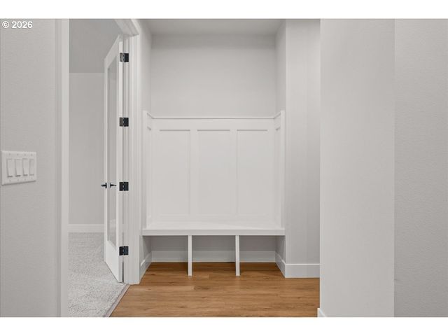 760 N V St, Washougal, WA 98671