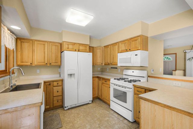 5805 Yorkshire ROAD, Madison, WI 53711