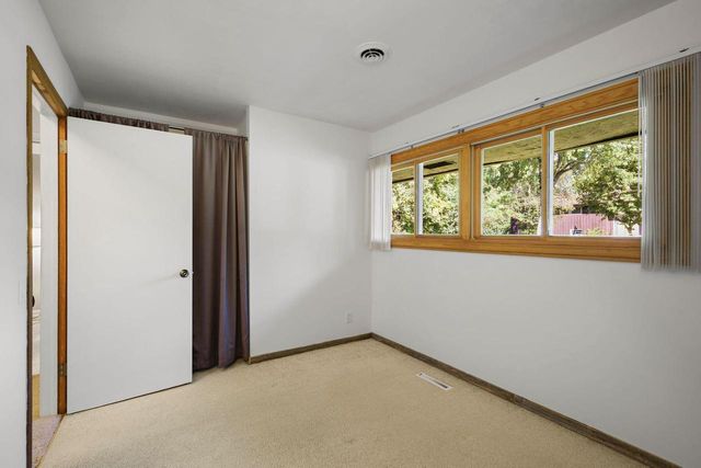 5805 Yorkshire ROAD, Madison, WI 53711