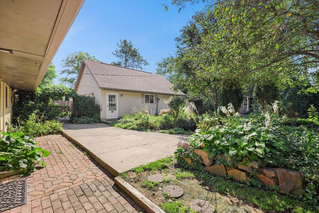 5805 Yorkshire ROAD, Madison, WI 53711