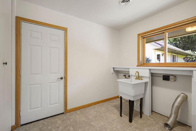 5805 Yorkshire ROAD, Madison, WI 53711