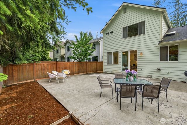 8738 233rd Place NE, Redmond, WA 98053