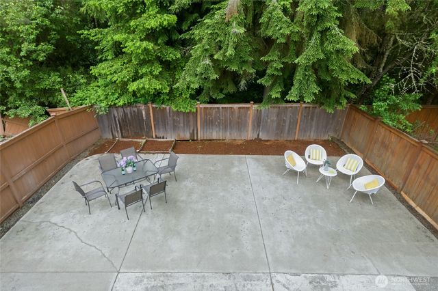 8738 233rd Place NE, Redmond, WA 98053
