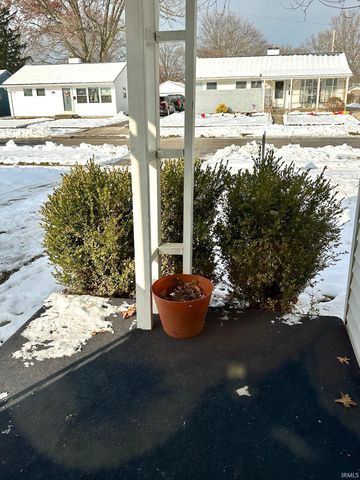 2418 Hazelwood Avenue, Fort Wayne, IN 46805