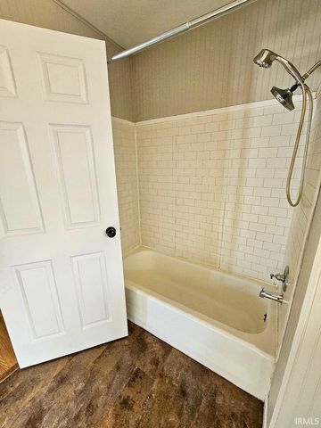 2418 Hazelwood Avenue, Fort Wayne, IN 46805