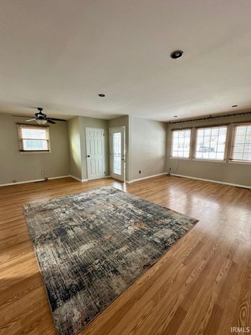 2418 Hazelwood Avenue, Fort Wayne, IN 46805