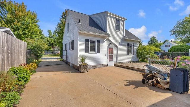 1513 E Harriet STREET, Appleton, WI 54915