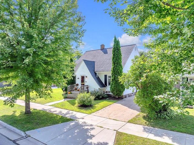 1513 E Harriet STREET, Appleton, WI 54915