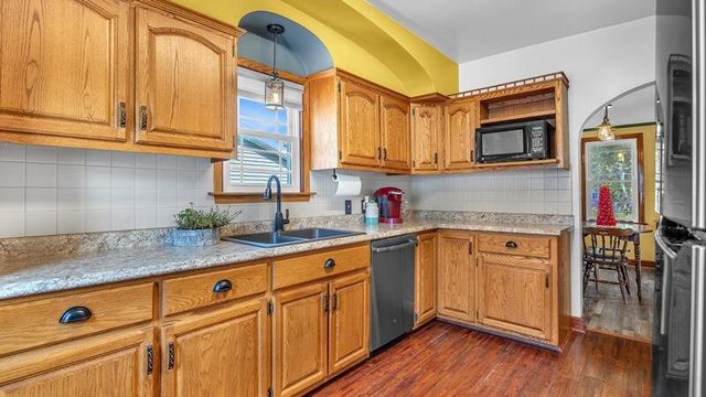 1513 E Harriet STREET, Appleton, WI 54915