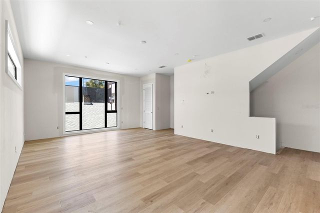 368 14TH STREET N, St Petersburg, FL 33705