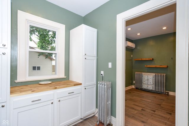 2745 N College Avenue, Indianapolis, IN 46205