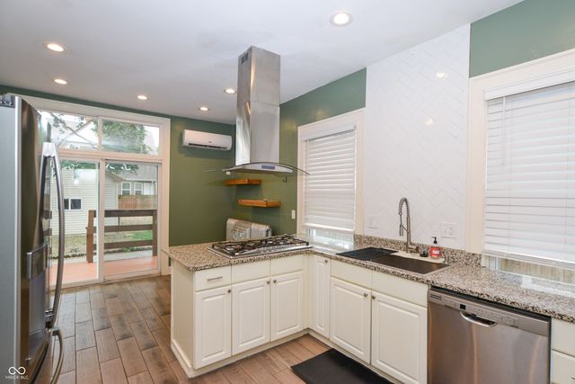 2745 N College Avenue, Indianapolis, IN 46205