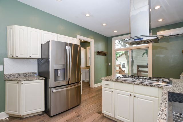 2745 N College Avenue, Indianapolis, IN 46205