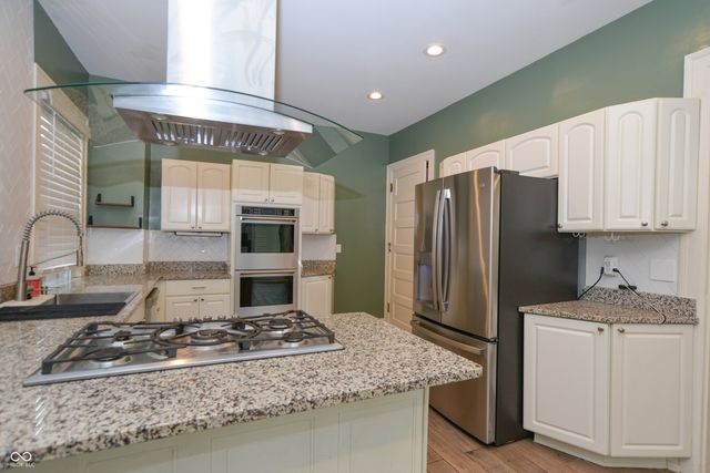 2745 N College Avenue, Indianapolis, IN 46205