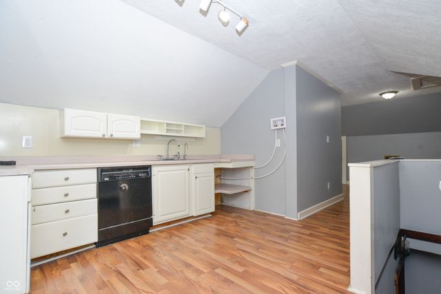 2745 N College Avenue, Indianapolis, IN 46205