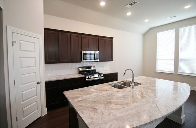 1665 Sheldon Drive, Forney, TX 75126