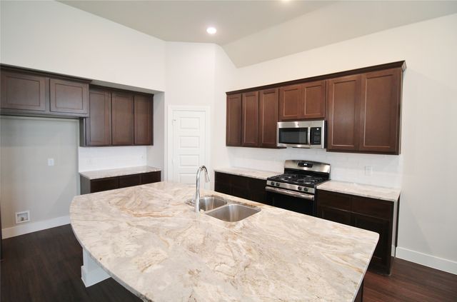 1665 Sheldon Drive, Forney, TX 75126
