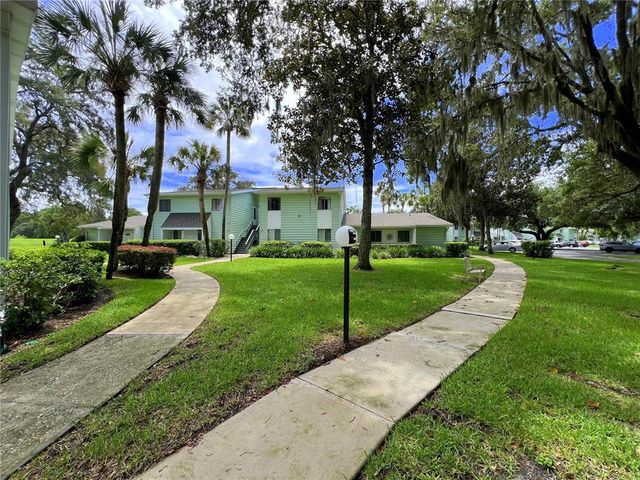 560 MIDWAY DRIVE Bld E Unit 560B, Ocala, FL 34472