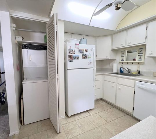 560 MIDWAY DRIVE Bld E Unit 560B, Ocala, FL 34472