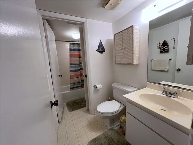 560 MIDWAY DRIVE Bld E Unit 560B, Ocala, FL 34472