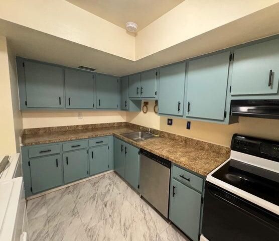 2206 NW 59th Terrace 81-E, Lauderhill, FL 33313