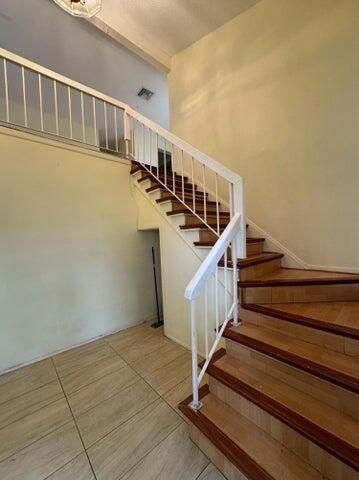 2206 NW 59th Terrace 81-E, Lauderhill, FL 33313