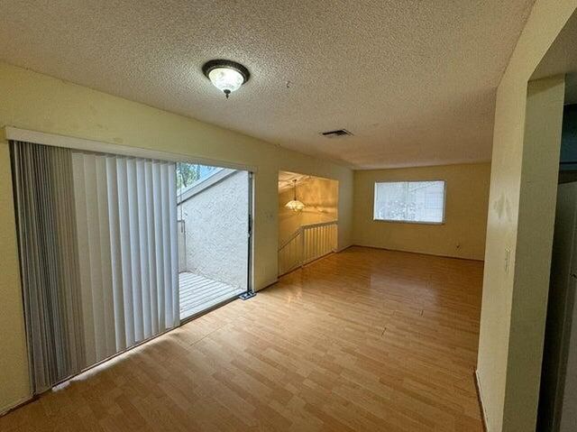 2206 NW 59th Terrace 81-E, Lauderhill, FL 33313