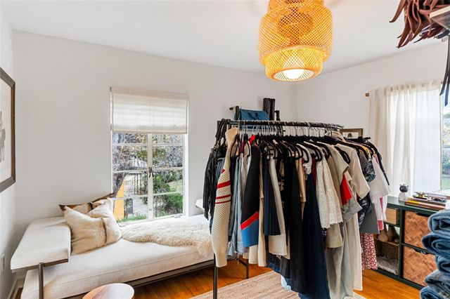 1304 Kirkwood RD B, Austin, TX 78722