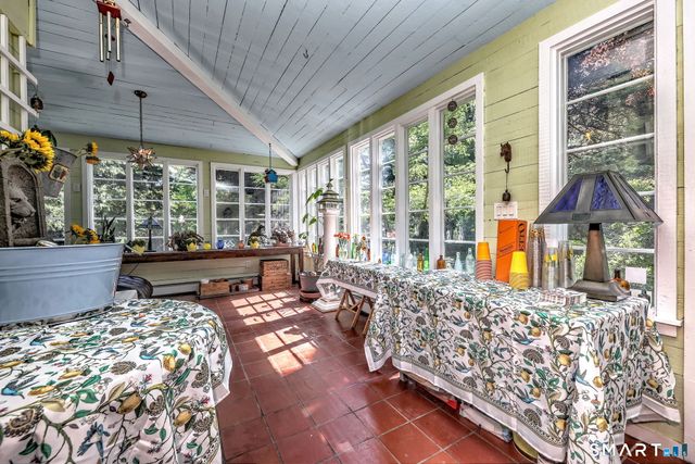 25 Center Road, Woodbridge, CT 06525