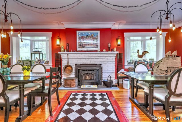 25 Center Road, Woodbridge, CT 06525