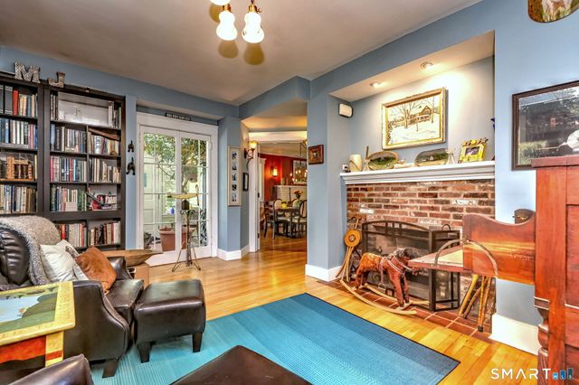 25 Center Road, Woodbridge, CT 06525